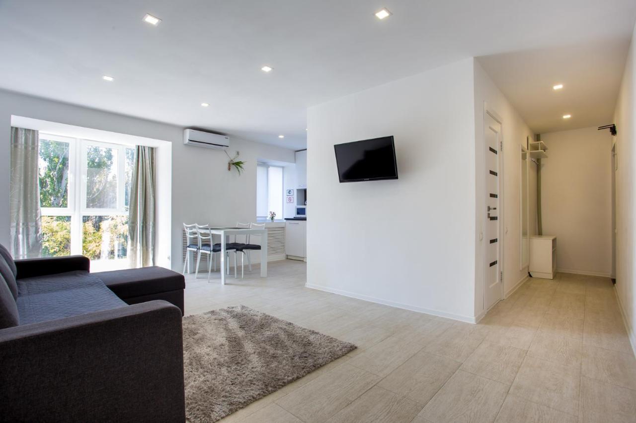 Apartment On Ushakova Kherson Exterior photo